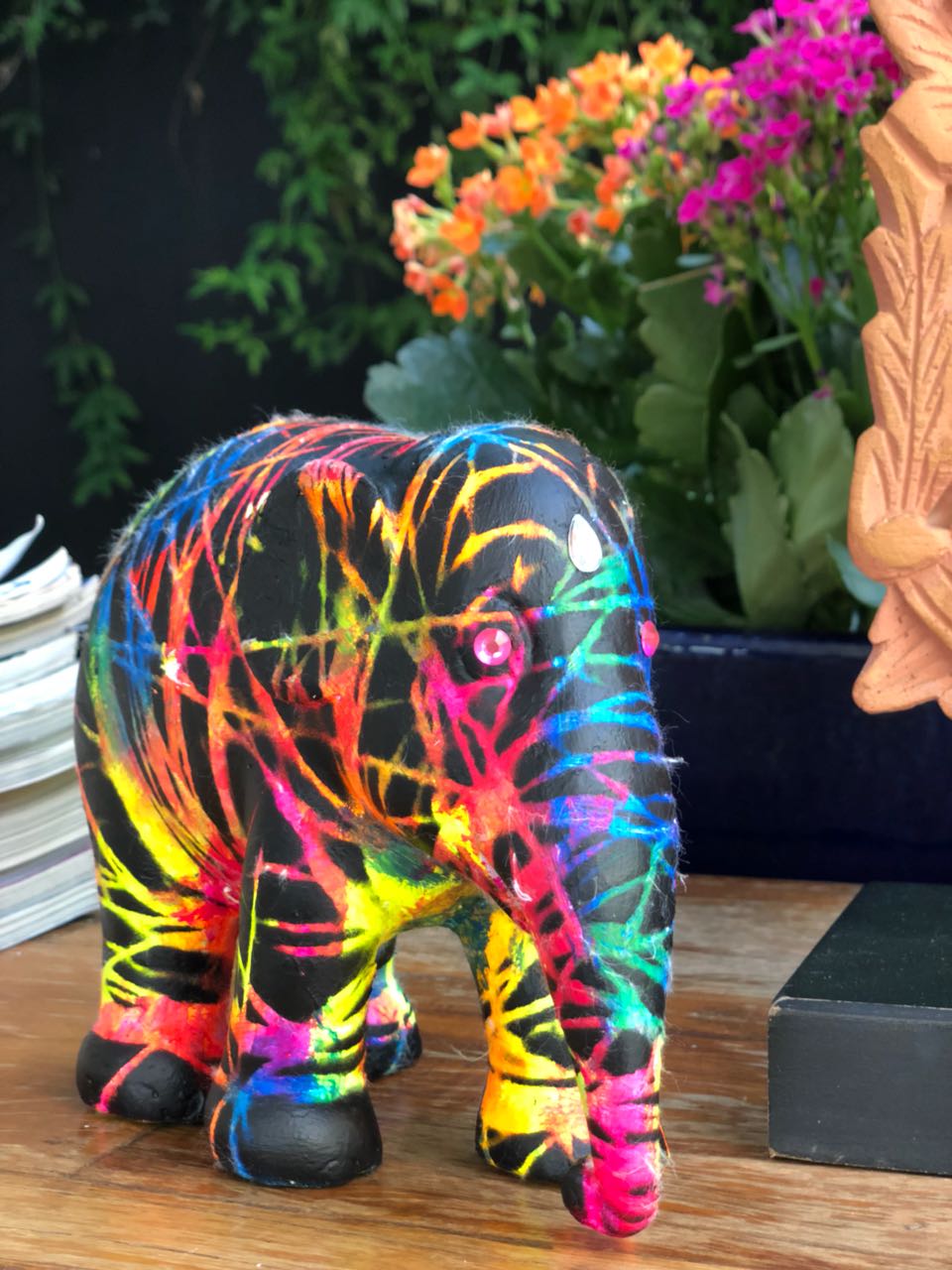 Elephant Parade, Volei, Samba da Calixto, Raça Negra e St. Patricks Day