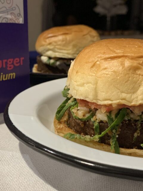 Festival Fartura Gastronomia Du Brasil com burger de plantas!