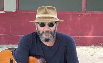 Almir Sater celebra 40 anos de carreira em BH