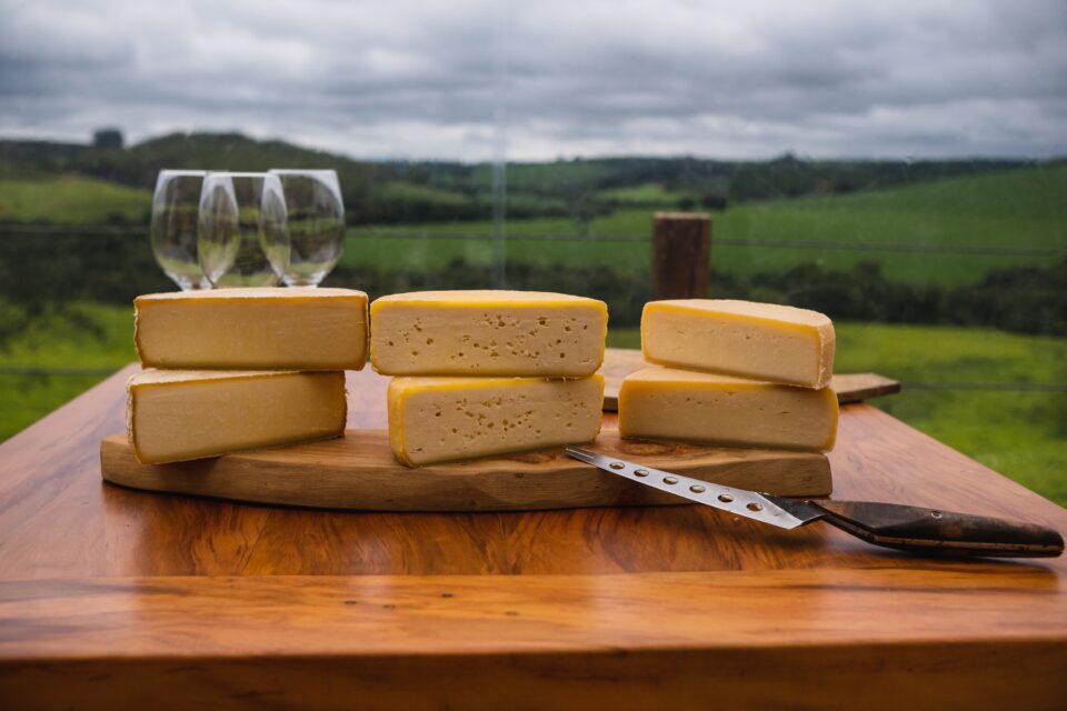 Já pensou em fazer a Rota do Queijo Canastra?