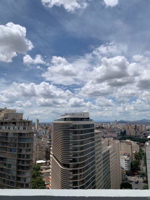 Brunch com vista para a cidade